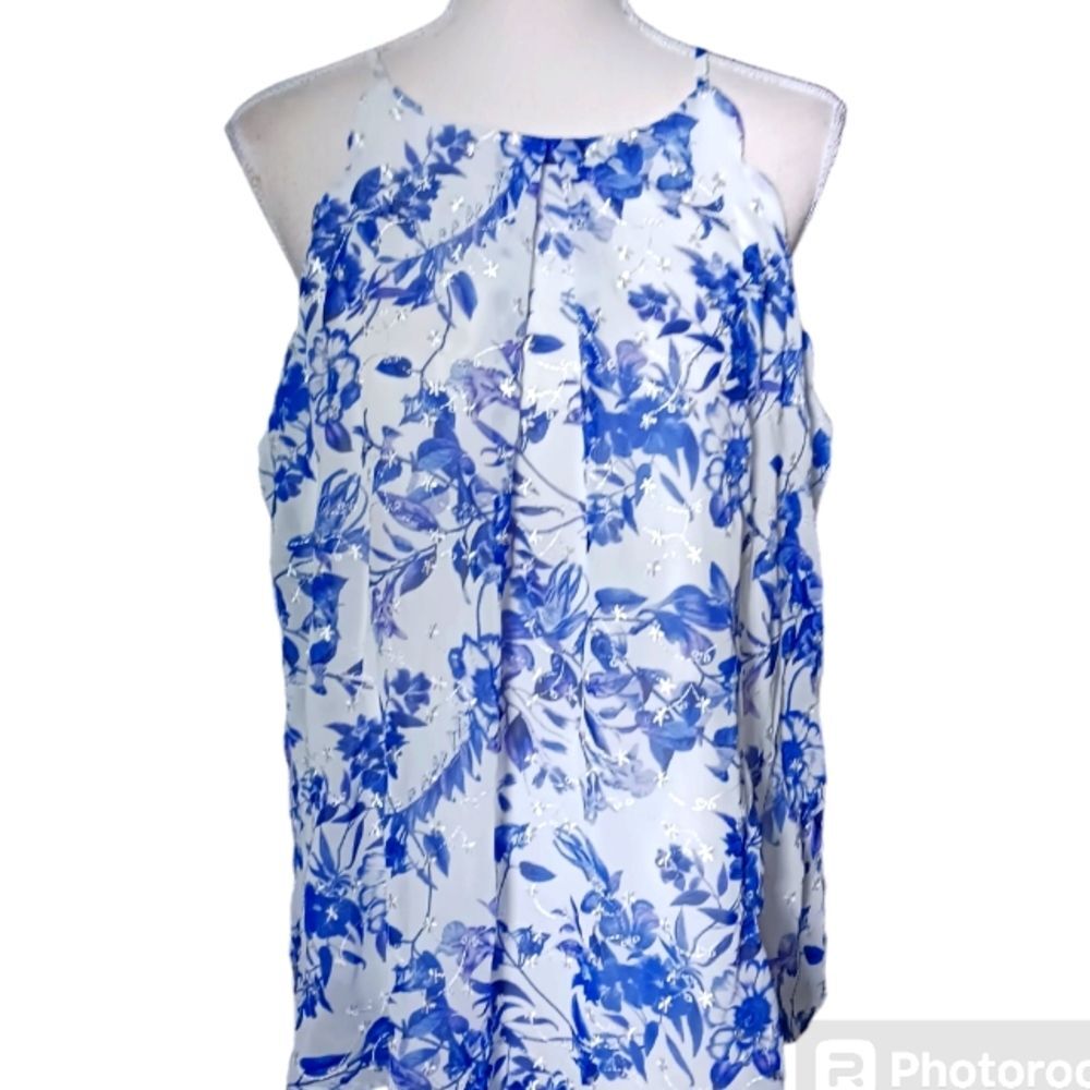 BCX Sleeveless Halter Top Blue & White Floral W/back Button Closure. Women's XL